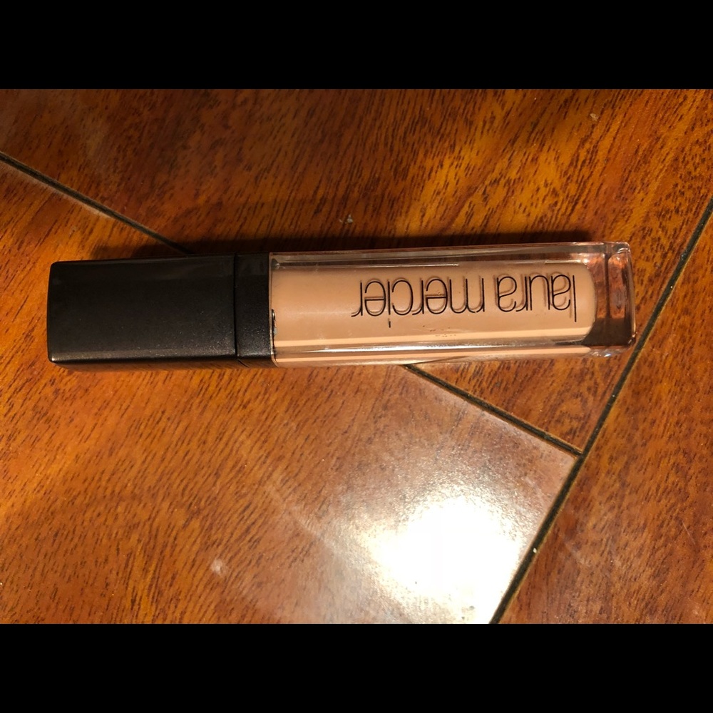 Laura Mercier Peach Eyeshadow